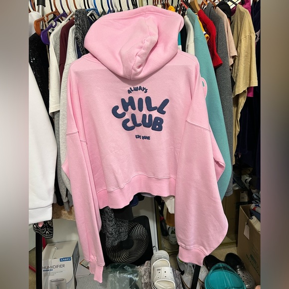 PRETTYLITTLETHING Bubblegum Pink 'Chill Club' Puff Print Hoodie and Shorts Set - Picture 11 of 17